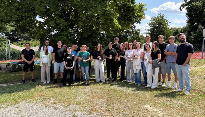 Holz statt Öl: Schüler des ABU-Zweigs schauen Scheyern beim Heizen zu